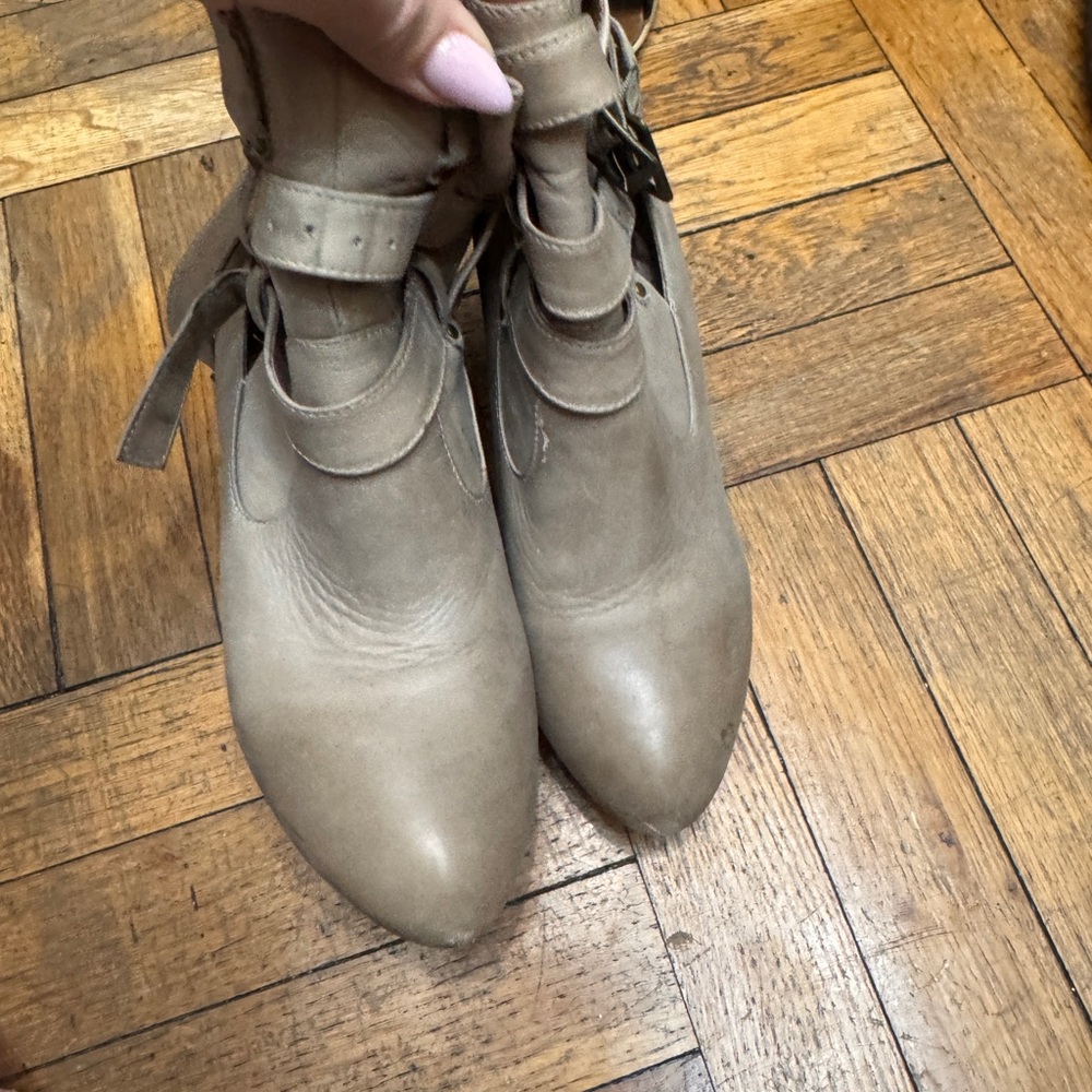 Women's Tan Leather Ankle Boots